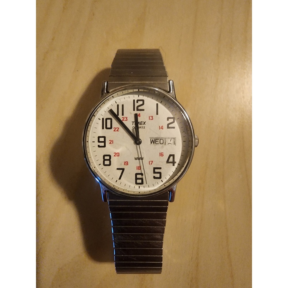 Vintage Timex Quartz Watch Silver Tone Expansion Band Day Date White Dial 91